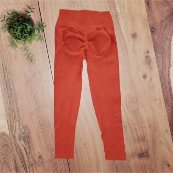 Popular Tik Tok Coral Red High Waisted Scrunch Back Leggings - Picture 1 of 8
